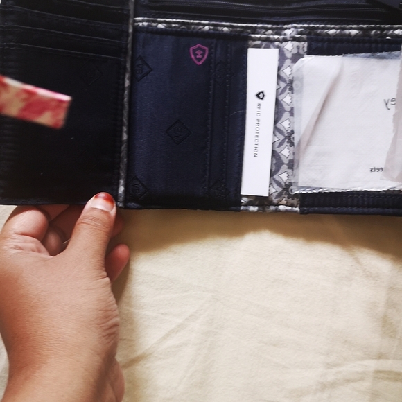 Vera Bradley Women's Cotton Riley Compact Wallet with RFID Protection - Picture 7 of 8